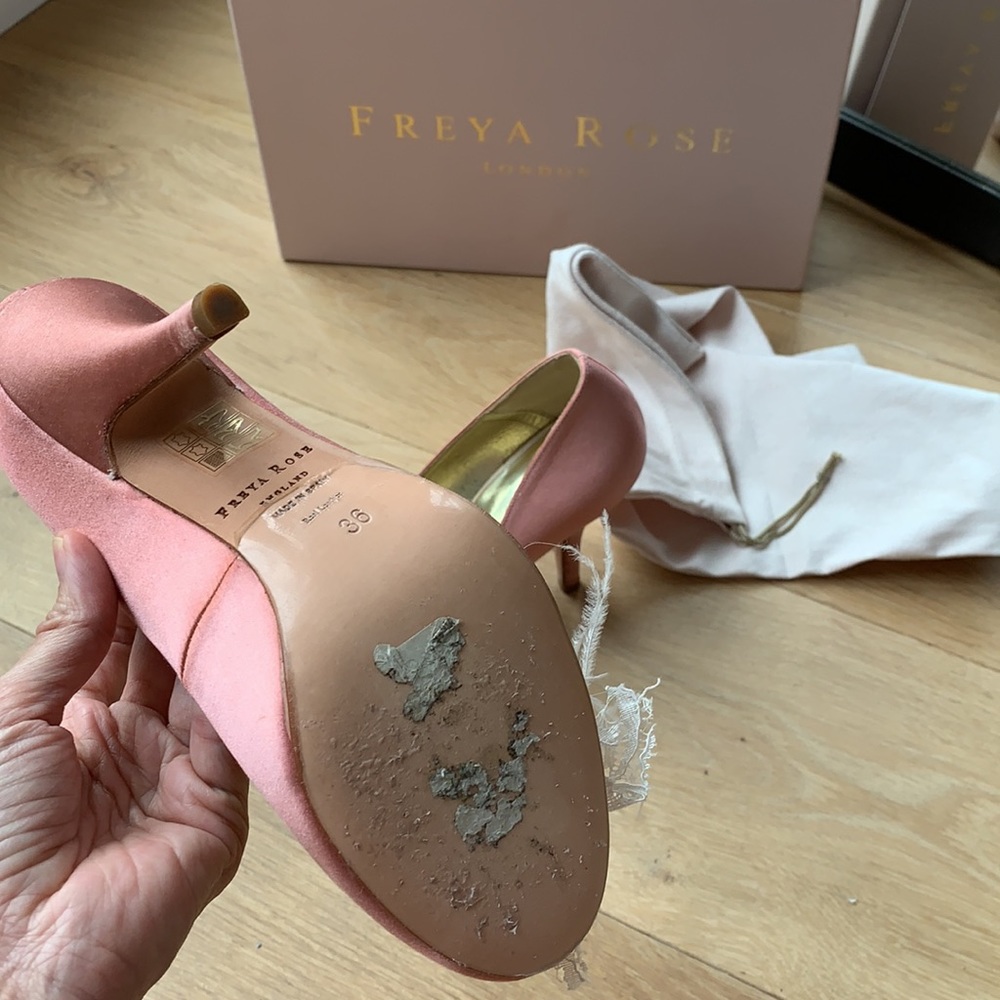 🦄 Freya Rose satin heels with romantic feather accent - Picture 9 of 12